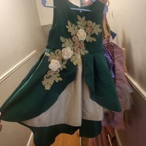 Elegant Green and Cream Kids Formal Dress